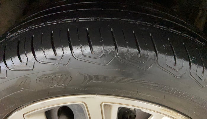 2021 Tata ALTROZ XT PETROL, Petrol, Manual, 22,055 km, Right Front Tyre Tread
