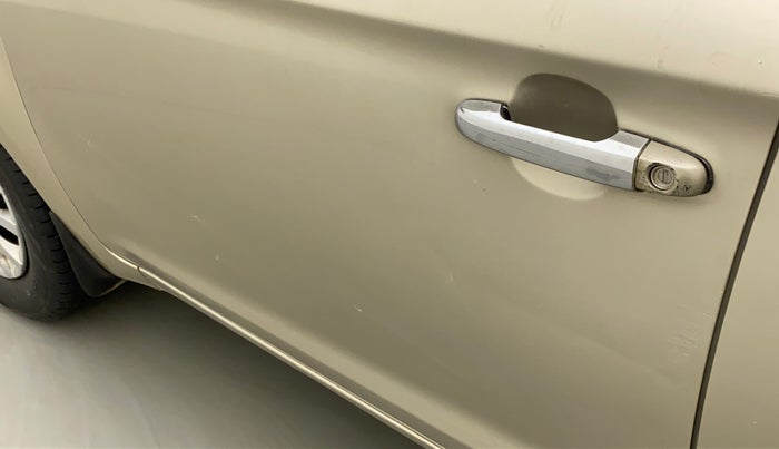 2011 Hyundai i20 MAGNA (O) 1.2, Petrol, Manual, 55,735 km, Front passenger door - Minor scratches