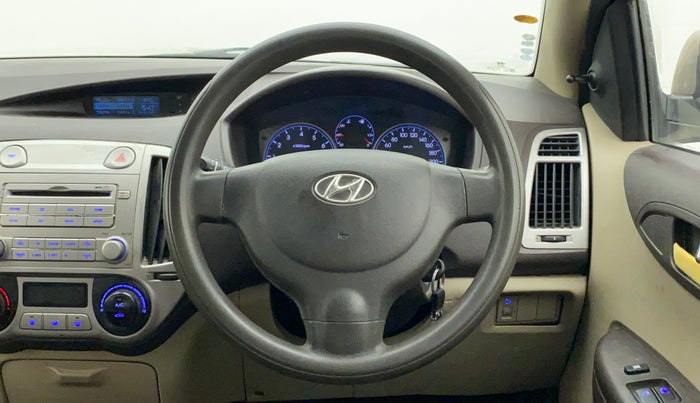2011 Hyundai i20 MAGNA (O) 1.2, Petrol, Manual, 55,735 km, Steering Wheel Close Up