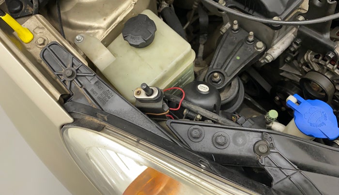 2011 Hyundai i20 MAGNA (O) 1.2, Petrol, Manual, 55,735 km, Right headlight - Clamp has minor damage
