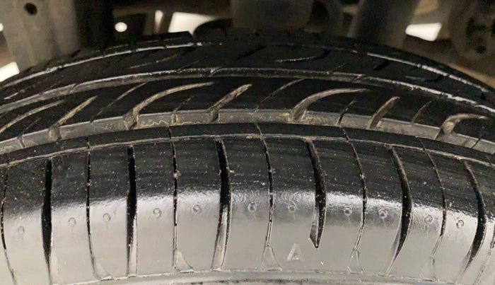 2014 Maruti Alto 800 LXI, Petrol, Manual, 37,510 km, Right Rear Tyre Tread