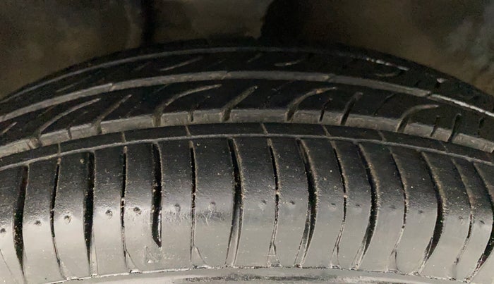 2014 Maruti Alto 800 LXI, Petrol, Manual, 37,510 km, Right Front Tyre Tread