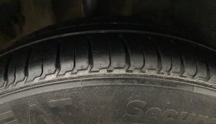 2019 Tata TIGOR XZA PLUS PETROL, CNG, Automatic, 86,951 km, Right Rear Tyre Tread