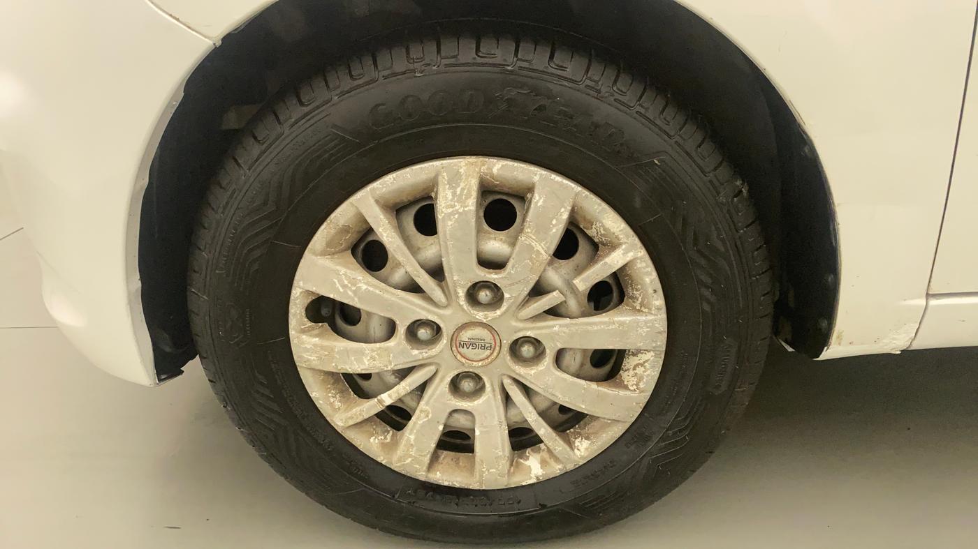 2015 Hyundai i10 MAGNA 1.1, CNG, Manual, 58,859 km, Left Front Wheel