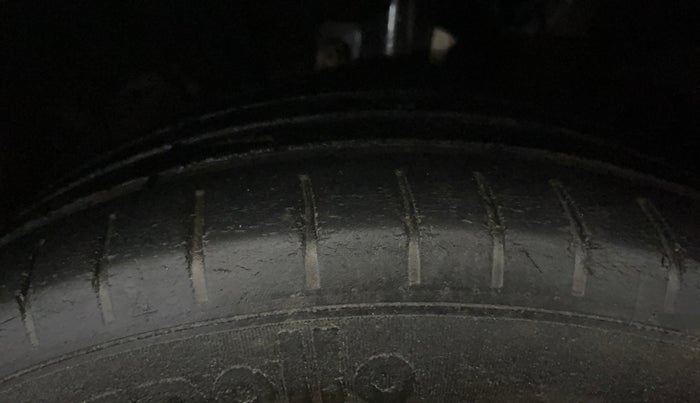 2020 Maruti Baleno ZETA CVT PETROL 1.2, Petrol, Automatic, 67,149 km, Left Front Tyre Tread