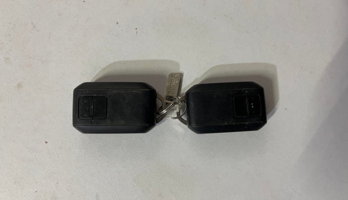 2020 Maruti Baleno ZETA CVT PETROL 1.2, Petrol, Automatic, 67,149 km, Key Close Up