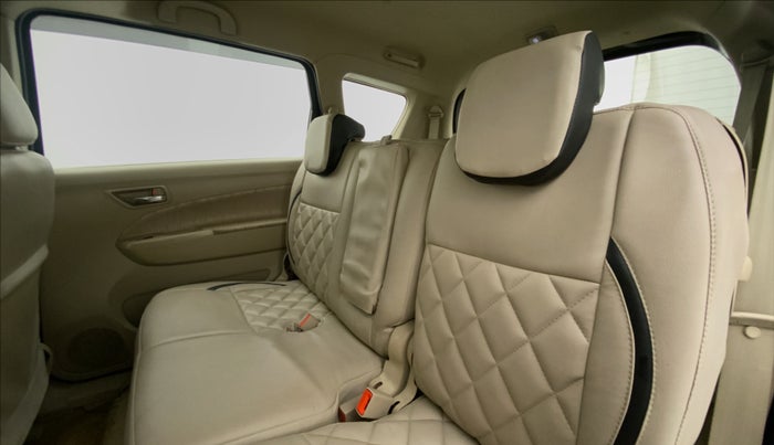2014 Maruti Ertiga ZXI, Petrol, Manual, 54,811 km, Right Side Rear Door Cabin