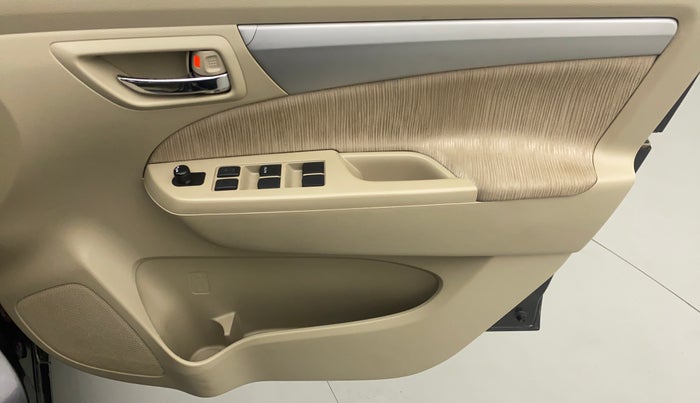 2014 Maruti Ertiga ZXI, Petrol, Manual, 54,811 km, Driver Side Door Panels Control