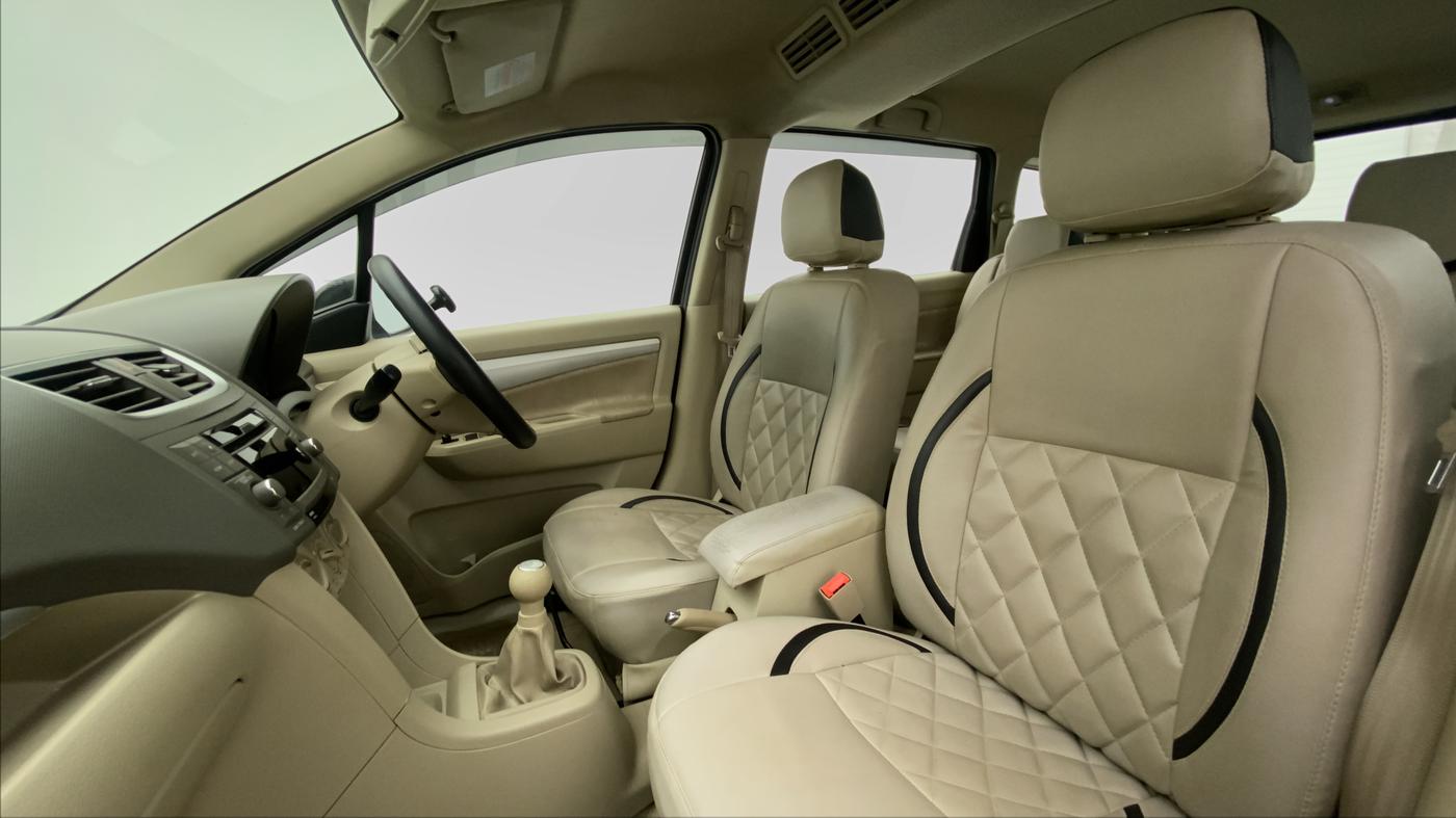 2014 Maruti Ertiga ZXI, Petrol, Manual, 54,811 km, Right Side Front Door Cabin