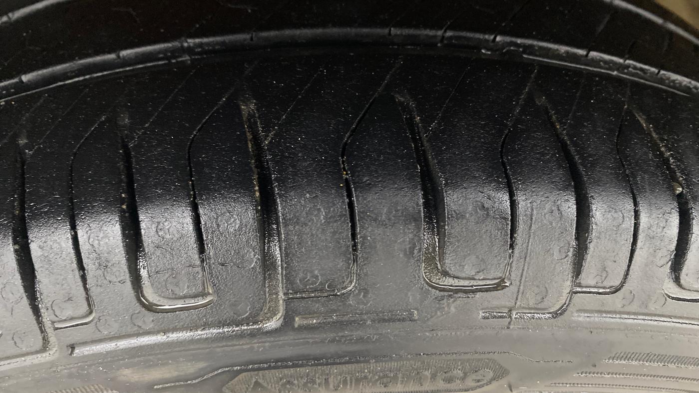 2018 Maruti Alto K10 VXI (O) AMT, Petrol, Automatic, 32,774 km, Right Rear Tyre Tread