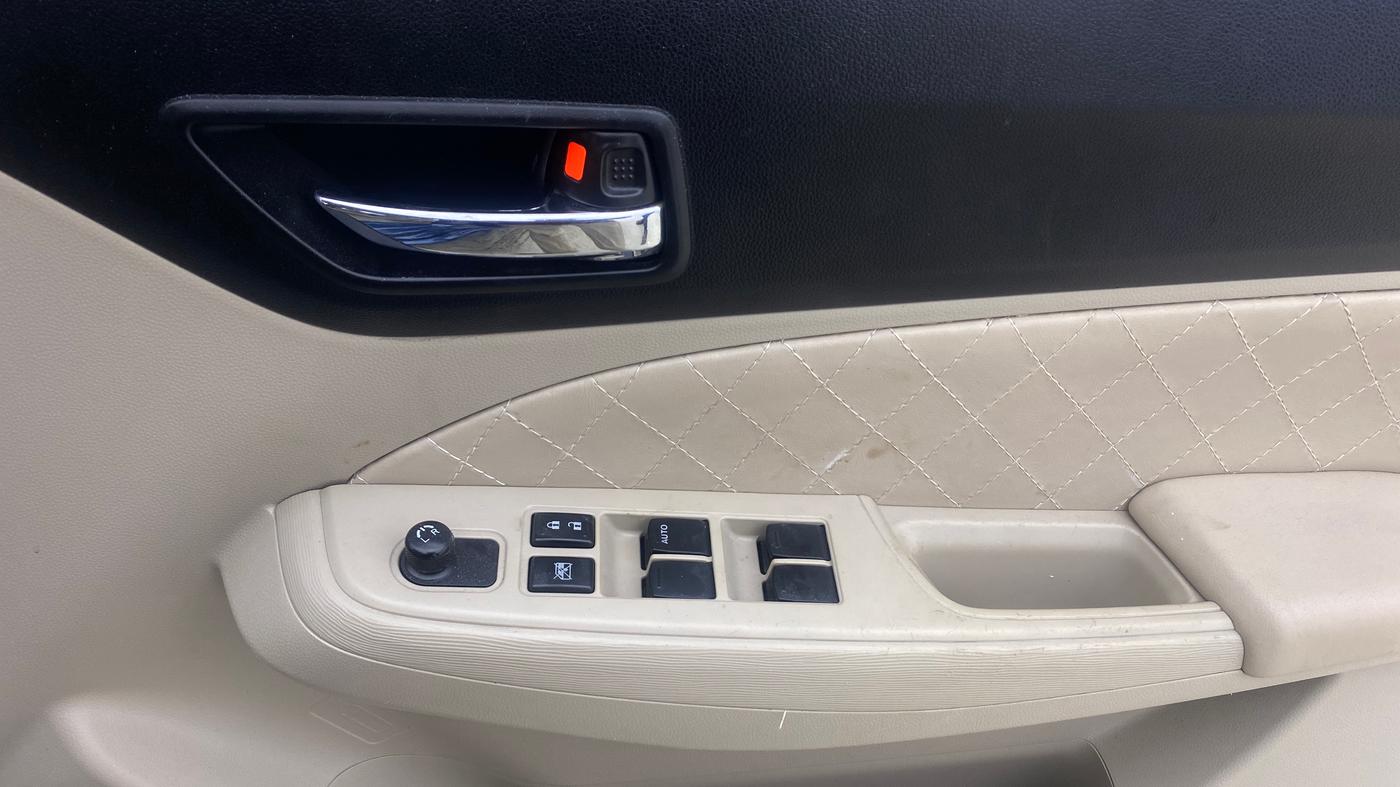 2018 Maruti Dzire VXI, Petrol, Manual, 53,712 km, Driver Side Door Panels Control