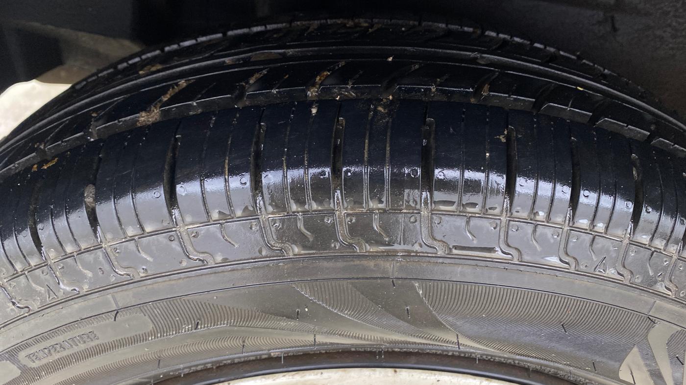 2018 Maruti Dzire VXI, Petrol, Manual, 53,712 km, Right Rear Tyre Tread
