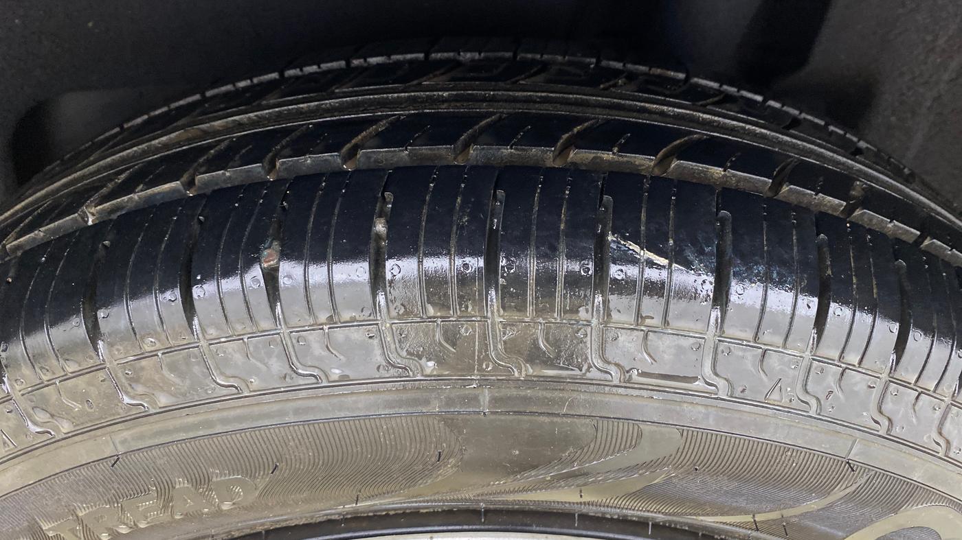 2018 Maruti Dzire VXI, Petrol, Manual, 53,712 km, Left Rear Tyre Tread