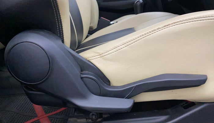 2022 Maruti Swift VXI, Petrol, Manual, 42,231 km, Driver Side Adjustment Panel