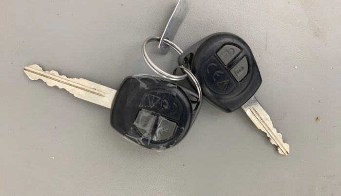 2022 Maruti Swift VXI, Petrol, Manual, 42,231 km, Key Close Up