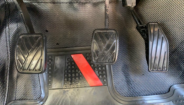 2022 Maruti Swift VXI, Petrol, Manual, 42,231 km, Pedals