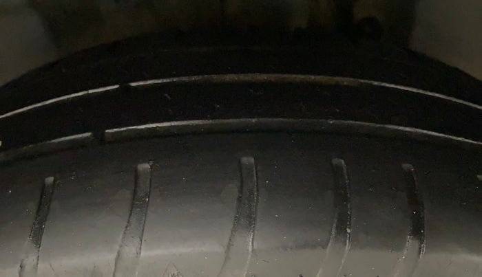 2022 Maruti Swift VXI, Petrol, Manual, 42,231 km, Left Rear Tyre Tread