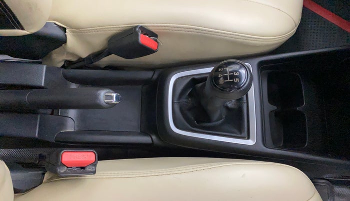 2022 Maruti Swift VXI, Petrol, Manual, 42,231 km, Gear Lever