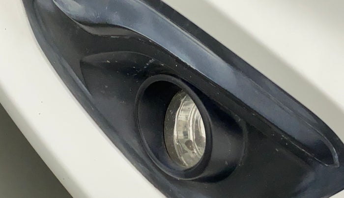 2016 Maruti Ertiga VXI CNG, CNG, Manual, 98,246 km, Left fog light - Not working