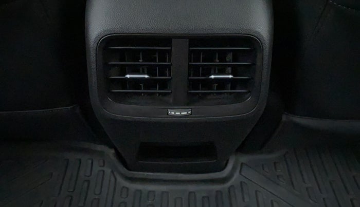 2019 MG HECTOR SHARP DCT PETROL, Petrol, Automatic, 17,185 km, Rear AC Vents