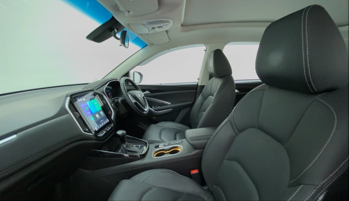 2019 MG HECTOR SHARP DCT PETROL, Petrol, Automatic, 17,185 km, Right Side Front Door Cabin