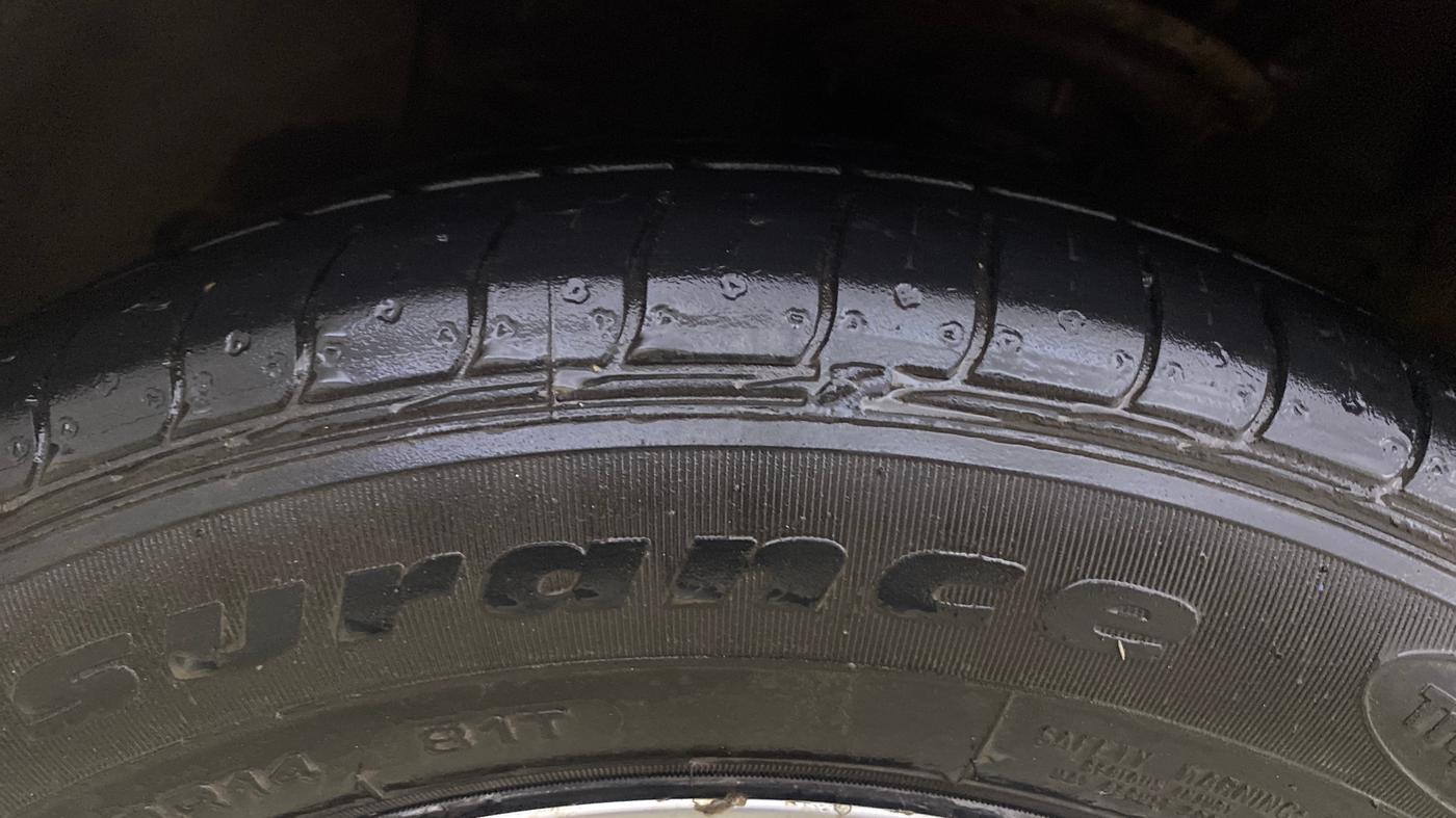 2018 Hyundai Grand i10 SPORTZ AT 1.2 KAPPA VTVT, Petrol, Automatic, 38,265 km, Left Front Tyre Tread