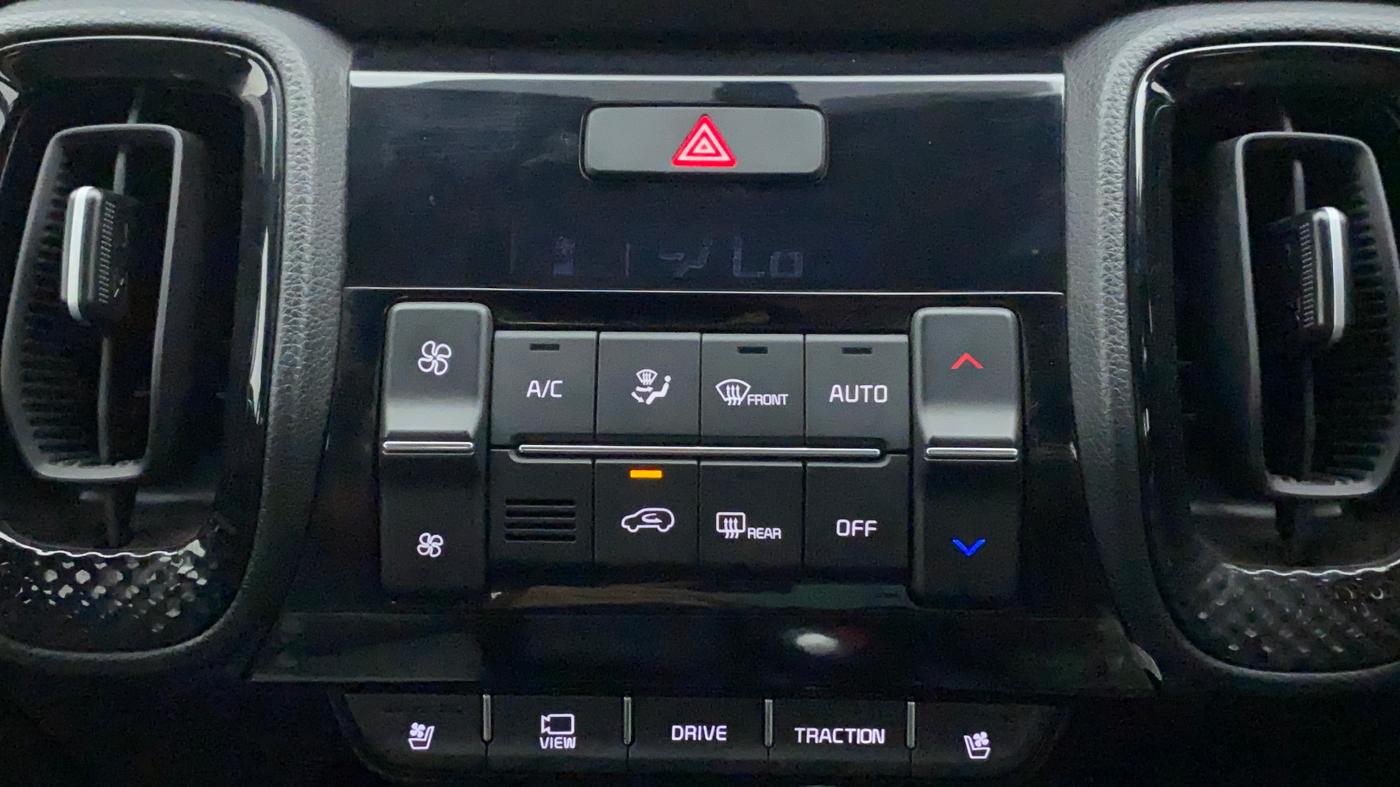 2023 KIA SONET X LINE 1.0 DCT, Petrol, Automatic, 8,126 km, Automatic Climate Control