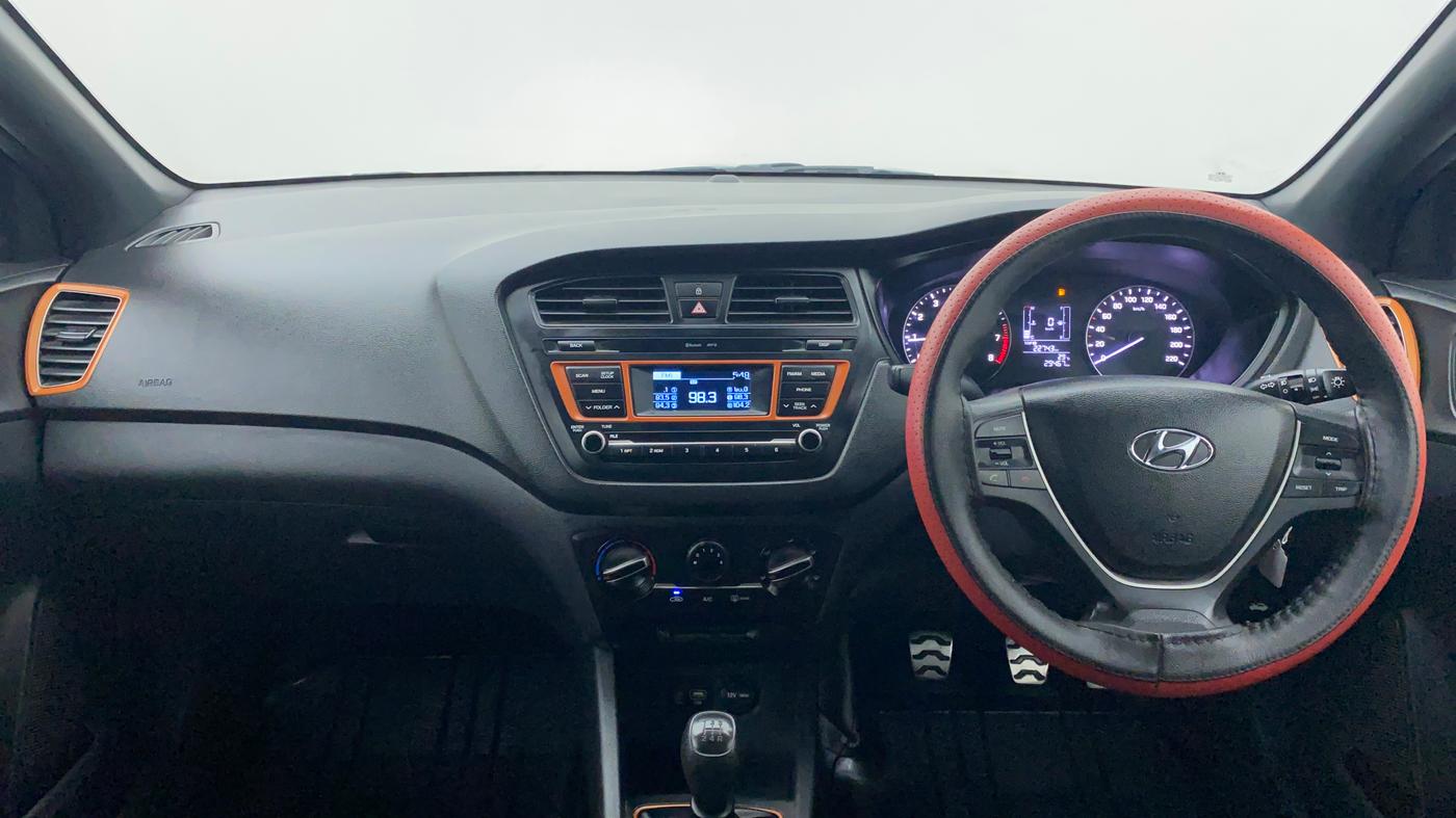 2017 Hyundai i20 Active 1.2 S, Petrol, Manual, 29,537 km, Dashboard View