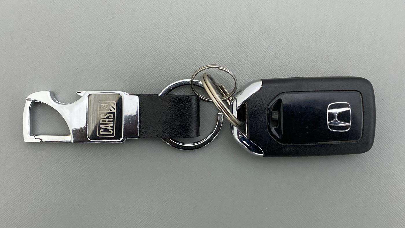 2021 Honda City V MT PETROL, Petrol, Manual, 11,035 km, Key Close Up