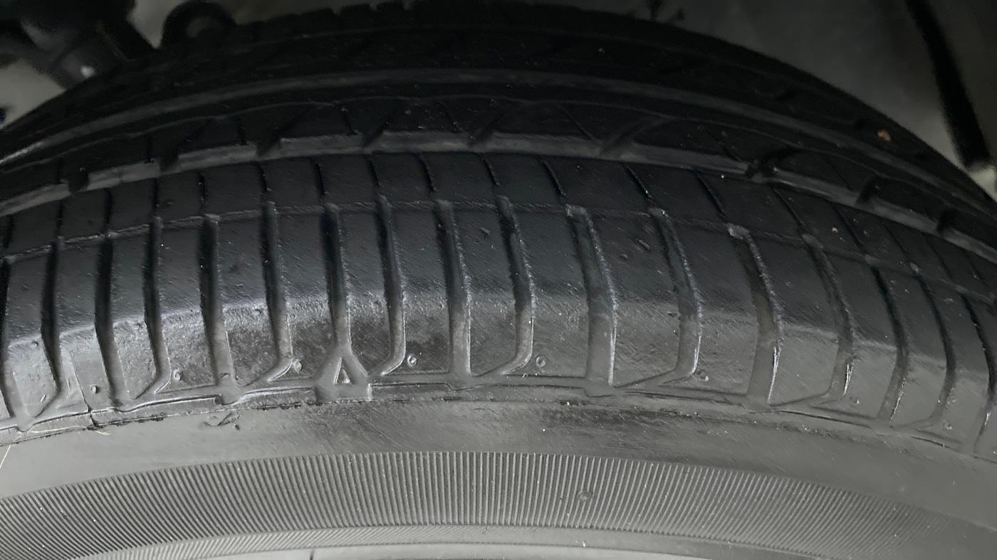 2021 Honda City V MT PETROL, Petrol, Manual, 11,035 km, Right Front Tyre Tread