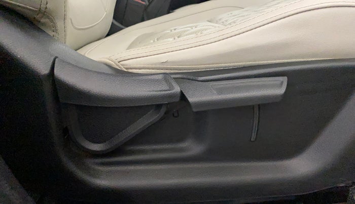 2022 KIA SELTOS HTX PETROL 1.5, Petrol, Manual, 38,780 km, Driver Side Adjustment Panel