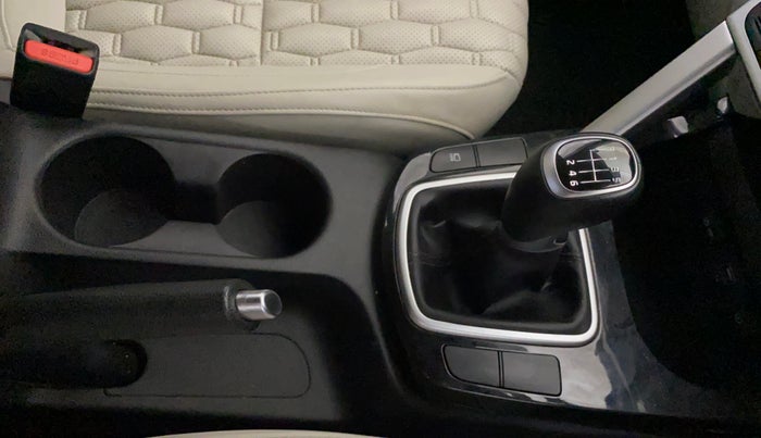 2022 KIA SELTOS HTX PETROL 1.5, Petrol, Manual, 38,780 km, Gear Lever