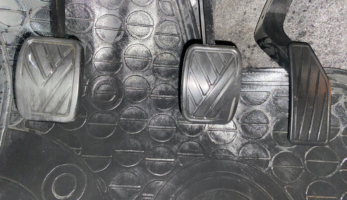 2017 Maruti Celerio ZXI, Petrol, Manual, 1,06,605 km, Pedals
