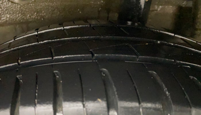 2017 Maruti Celerio ZXI, Petrol, Manual, 1,06,605 km, Left Rear Tyre Tread