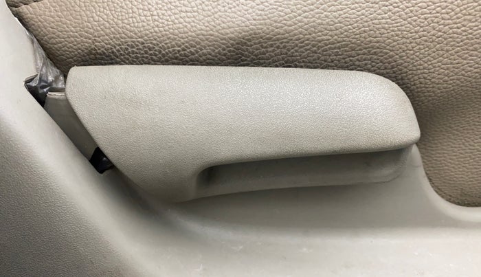 2017 Maruti Celerio ZXI, Petrol, Manual, 1,06,605 km, Driver Side Adjustment Panel