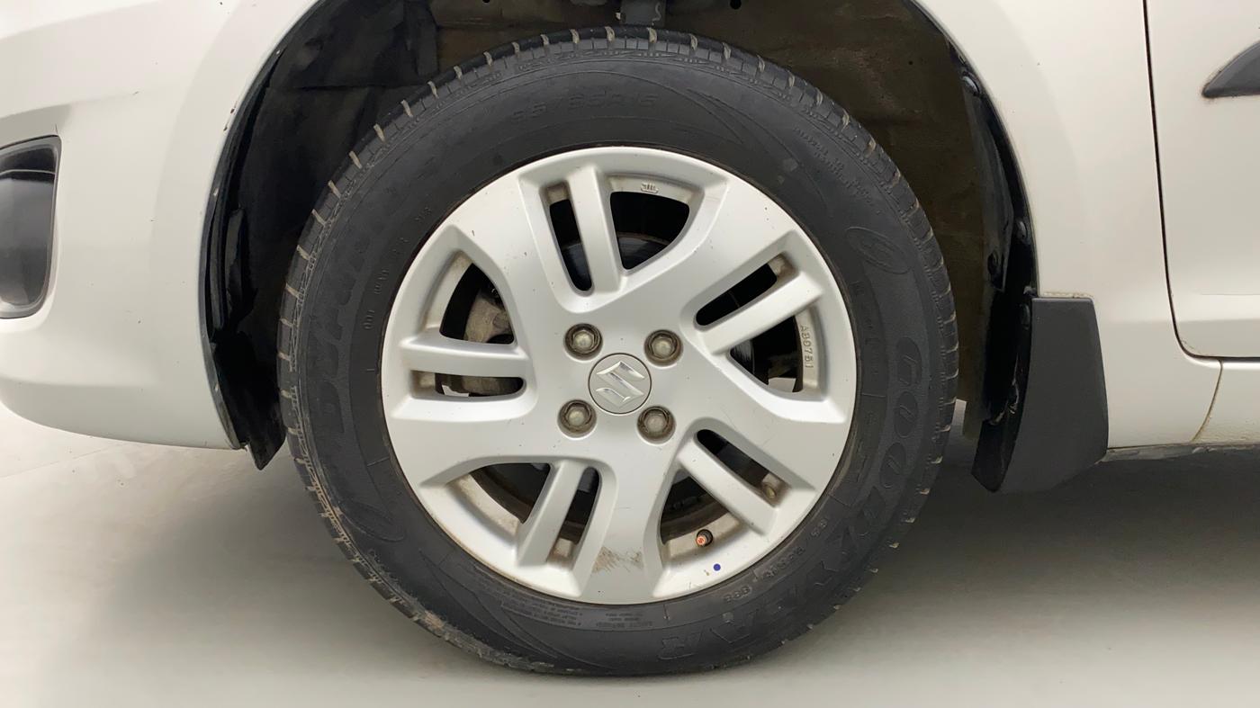 2013 Maruti Swift Dzire ZXI, Petrol, Manual, 60,094 km, Left Front Wheel