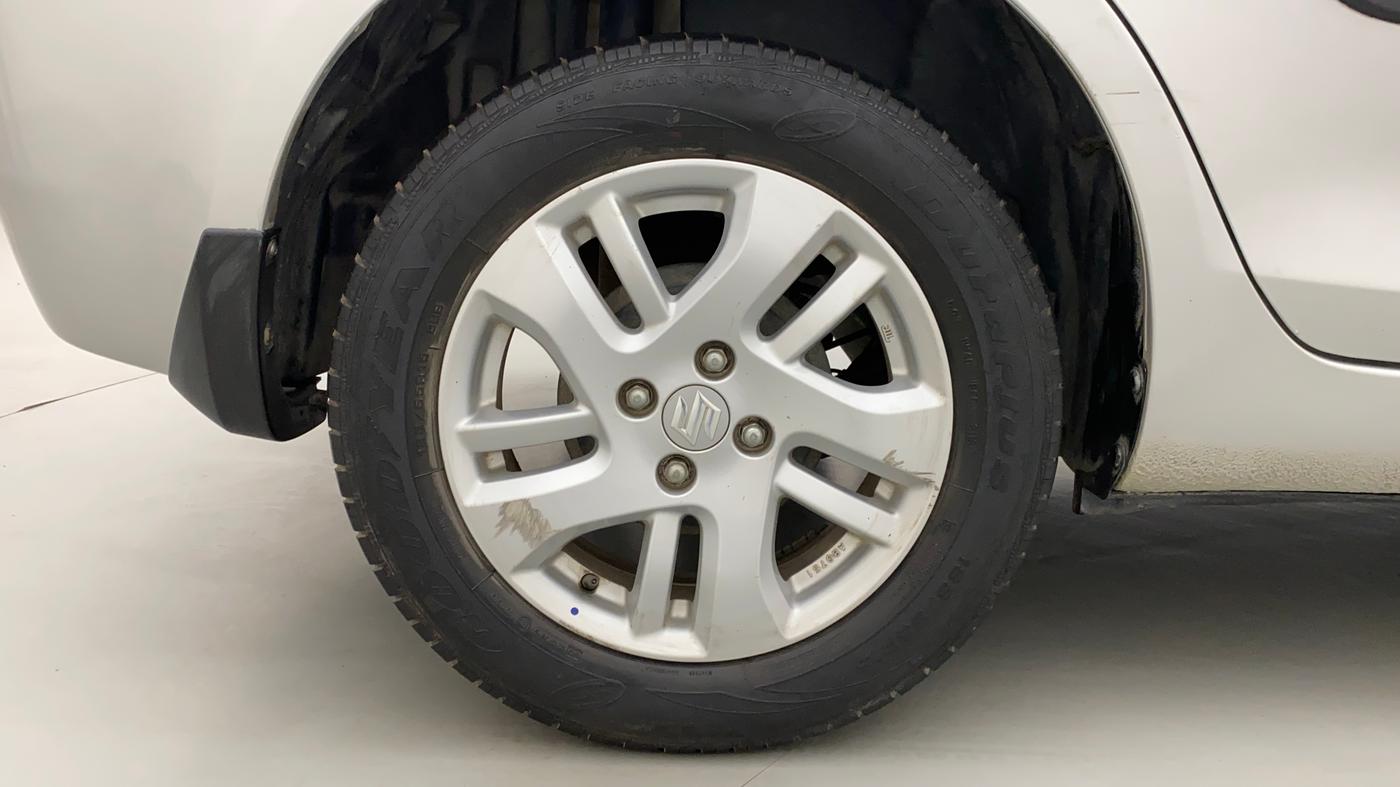 2013 Maruti Swift Dzire ZXI, Petrol, Manual, 60,094 km, Right Rear Wheel
