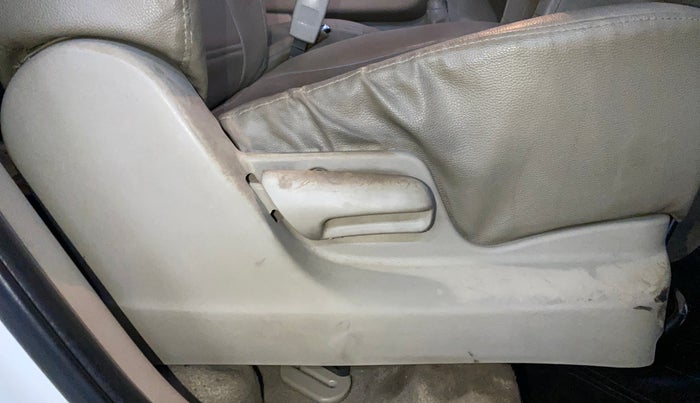 2014 Maruti Ertiga VDI, Diesel, Manual, 83,220 km, Driver Side Adjustment Panel