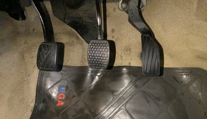 2014 Maruti Ertiga VDI, Diesel, Manual, 83,220 km, Pedals