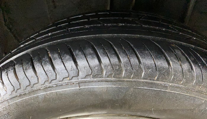 2024 Nissan MAGNITE XE, Petrol, Manual, 15,764 km, Left Rear Tyre Tread