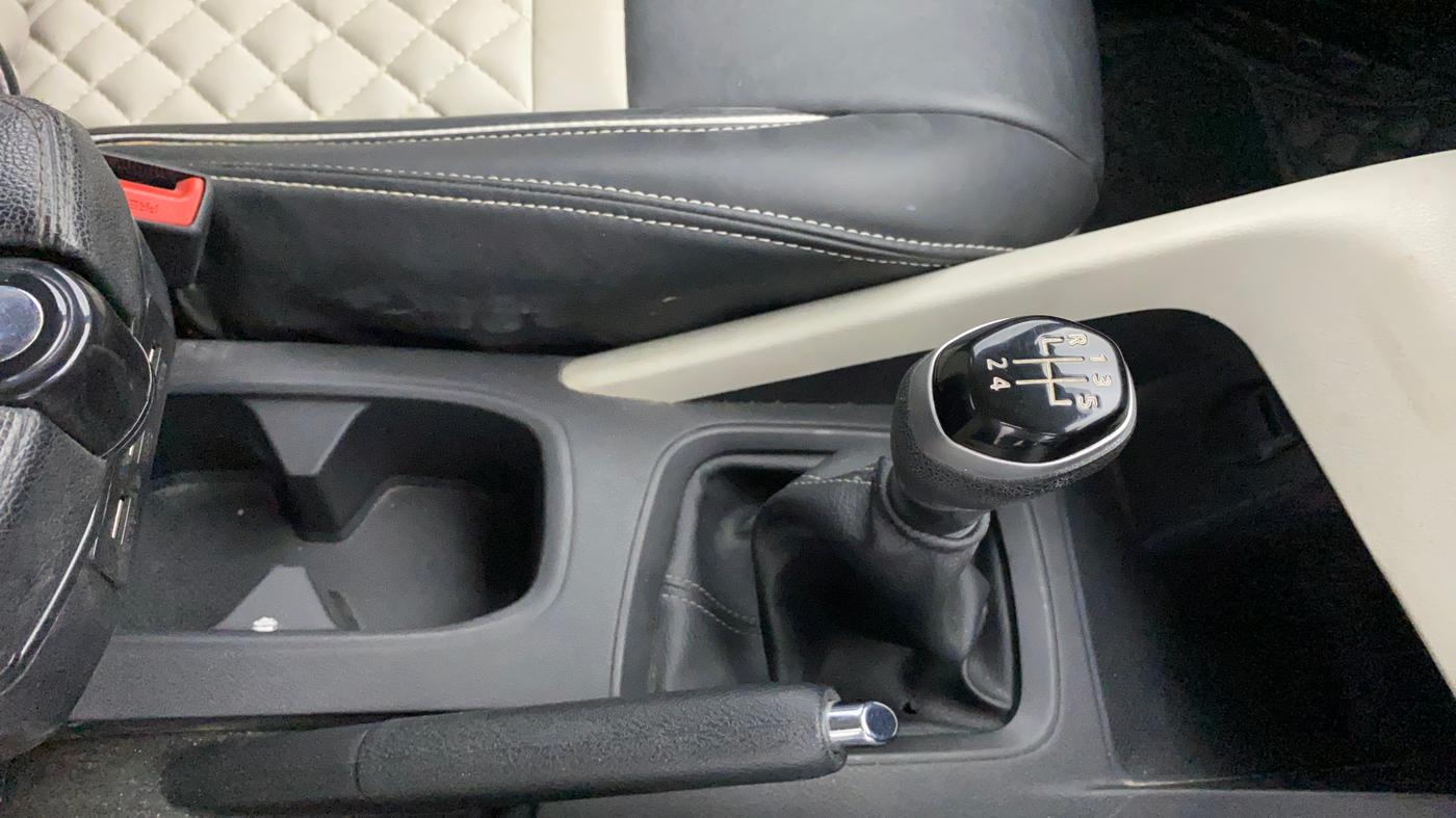 2024 Nissan MAGNITE XE, Petrol, Manual, 15,764 km, Gear Lever