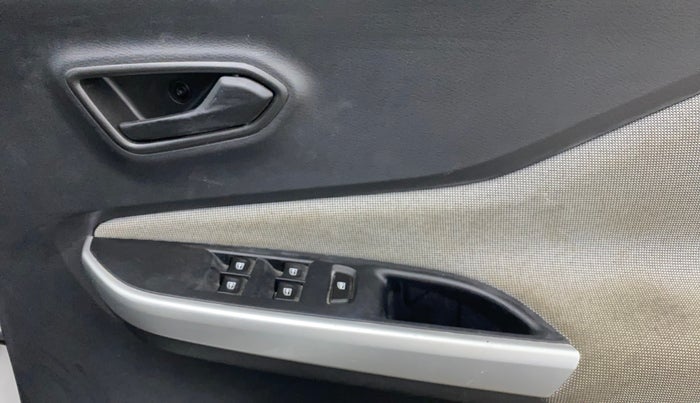 2024 Nissan MAGNITE XE, Petrol, Manual, 15,764 km, Driver Side Door Panels Control