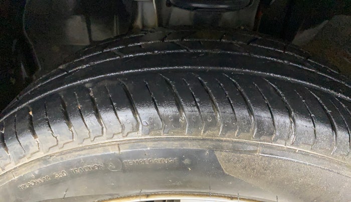 2024 Nissan MAGNITE XE, Petrol, Manual, 15,764 km, Left Front Tyre Tread