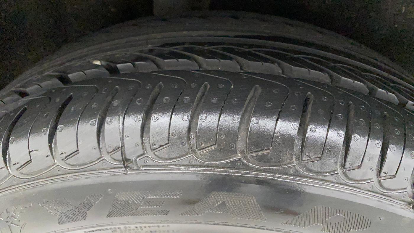 2016 Ford Ecosport TITANIUM 1.5L PETROL AT, Petrol, Automatic, 65,314 km, Right Rear Tyre Tread