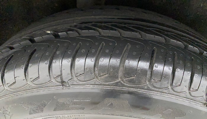 2016 Ford Ecosport TITANIUM 1.5L PETROL AT, Petrol, Automatic, 65,314 km, Right Rear Tyre Tread