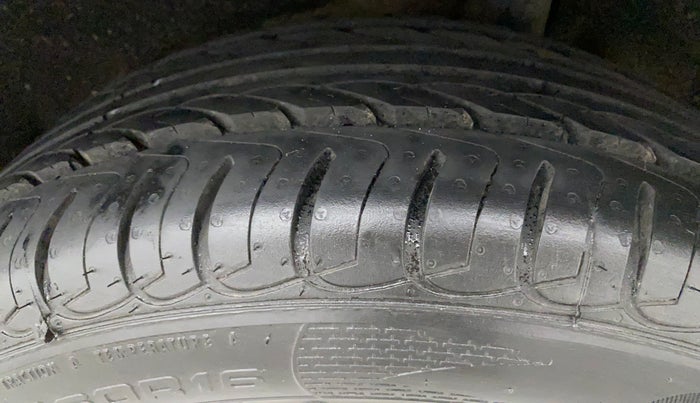 2016 Ford Ecosport TITANIUM 1.5L PETROL AT, Petrol, Automatic, 65,314 km, Left Rear Tyre Tread