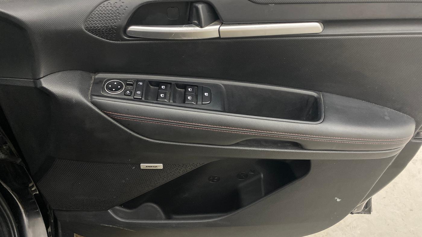 2020 KIA SONET GTX PLUS 1.0 DCT, Petrol, Automatic, 38,516 km, Driver Side Door Panels Control