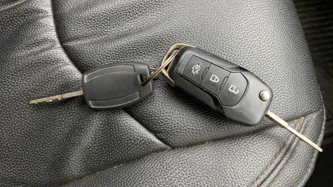 2015 Ford New Figo TREND 1.2 PETROL, Petrol, Manual, 47,154 km, Key Close Up