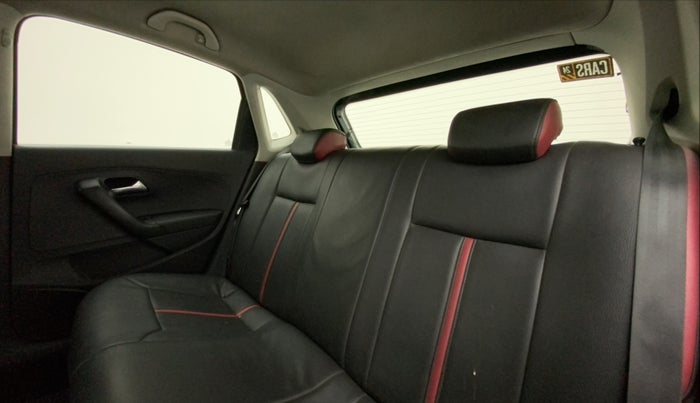 2015 Volkswagen Polo COMFORTLINE 1.2L, Petrol, Manual, 68,248 km, Right Side Rear Door Cabin