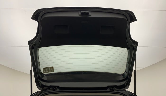 2015 Volkswagen Polo COMFORTLINE 1.2L, Petrol, Manual, 68,248 km, Boot Door Open